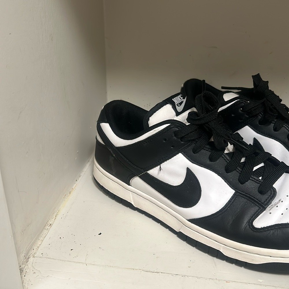 NIKE PANDA DUNKS DEAL